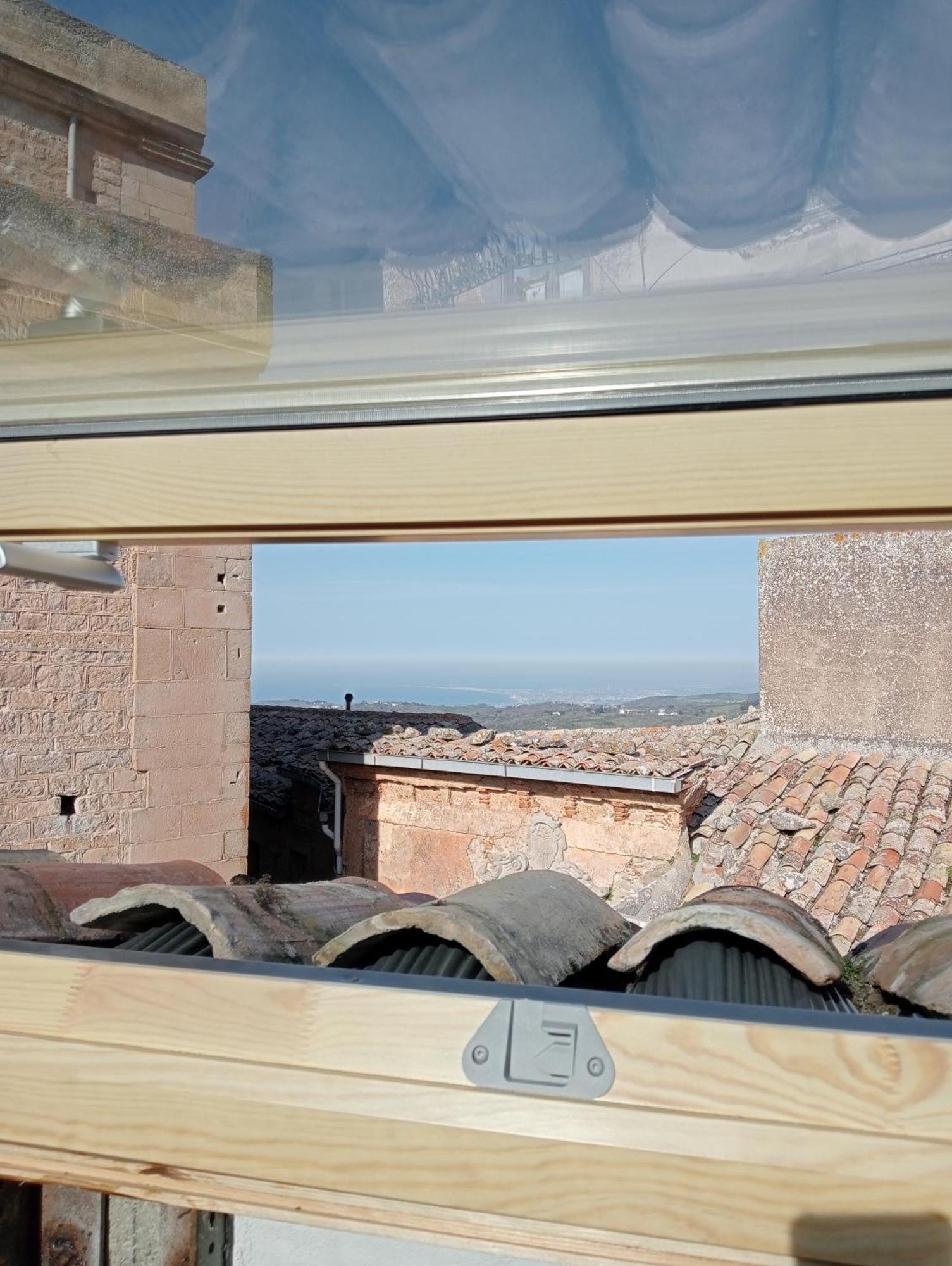 San Nicolo Holiday Home 몬탈바노 엘리코나 객실 사진